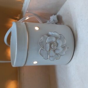 Scentsy Amala wax warmer